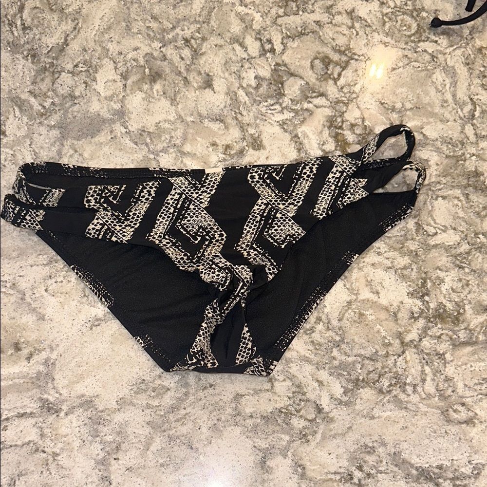 🐆 Reef Black & White Printed Bikini Bottoms - XS